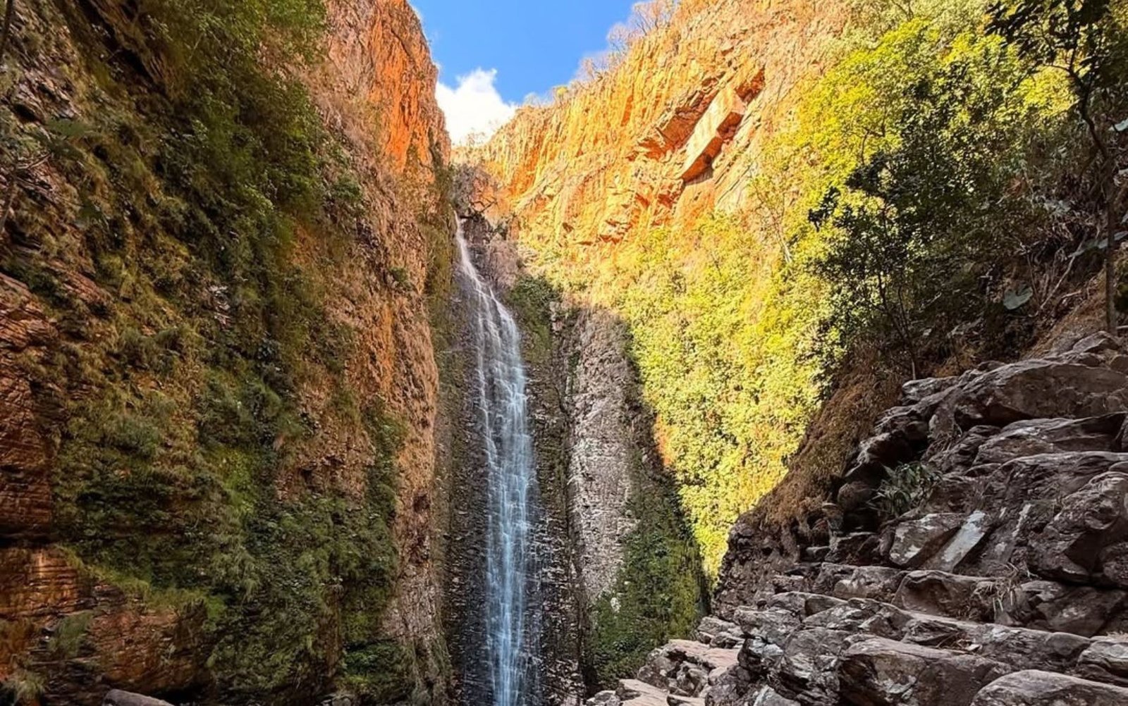 Cachoeira do Segredo esconde piscinas naturais na Chapada dos Veadeiro | G1